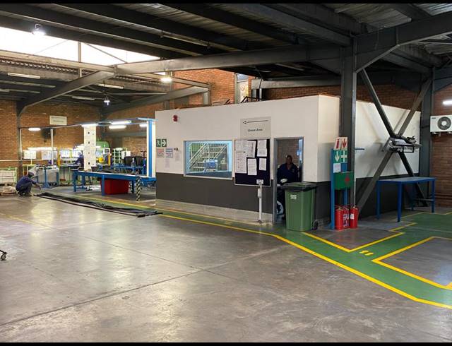 4,580M² WAREHOUSE TO LET IN ROSSLYN